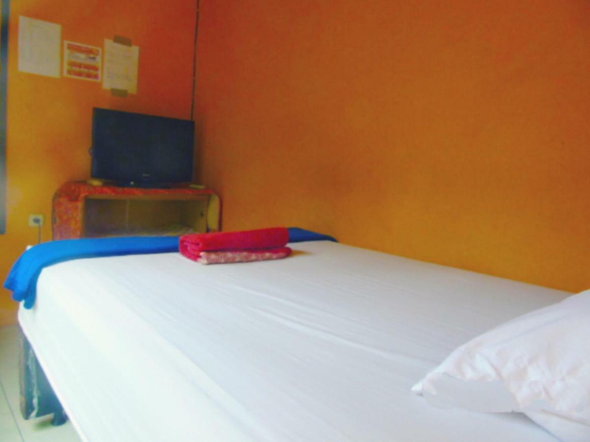 Aini Home Stay Ternate Exteriér fotografie